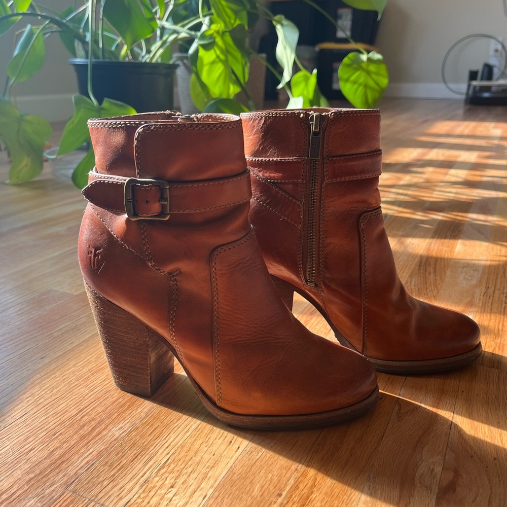 Frye Boots- Women’s 5.5